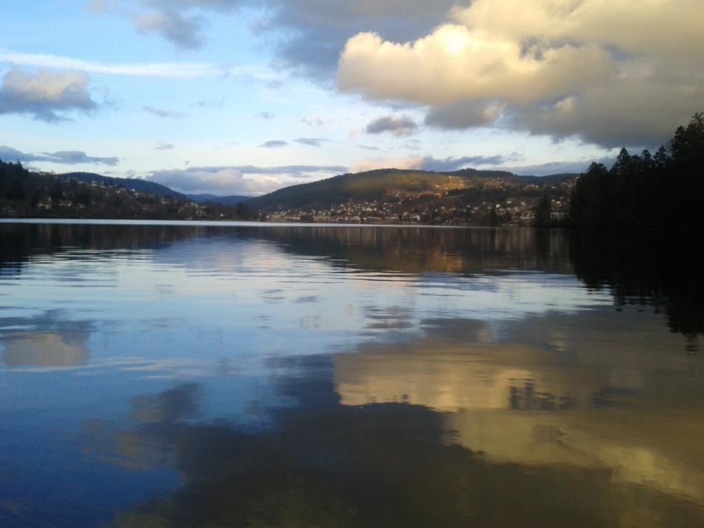 Appart'Hotel Lido Au Bord De L'Eau Gerardmer Bagian luar foto